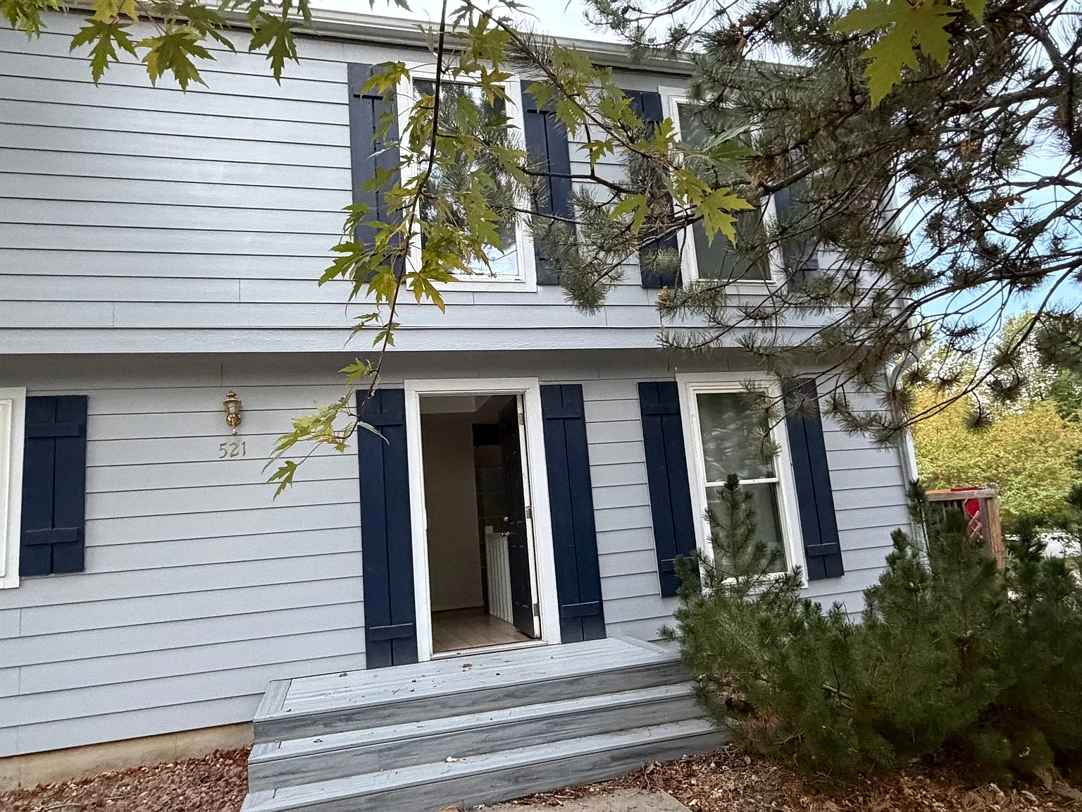 3 bed, 2076 sqft, $3,200 — Photo 2