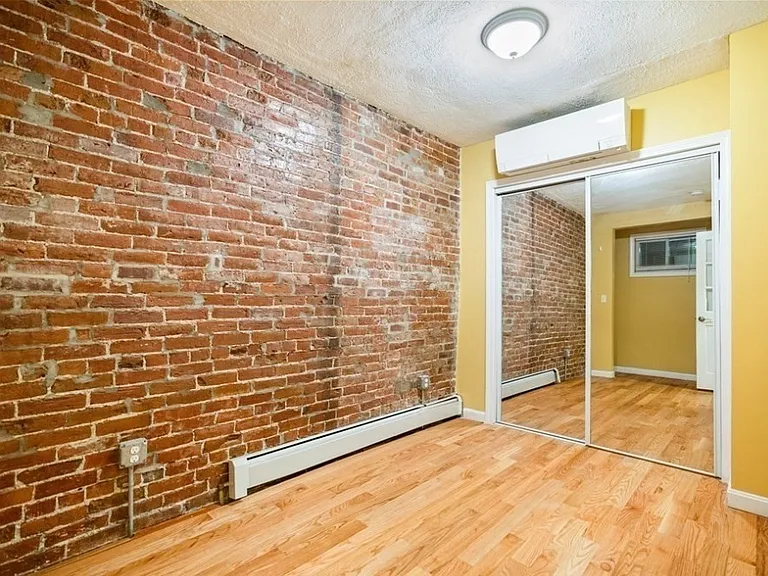 250-252 Western Ave #1 — Photo 10
