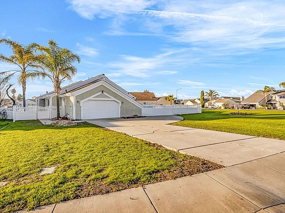 4th image of 2102 Portside Ct