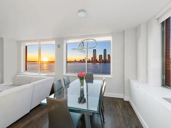 21 S End Ave APT 722, New York, NY 10280