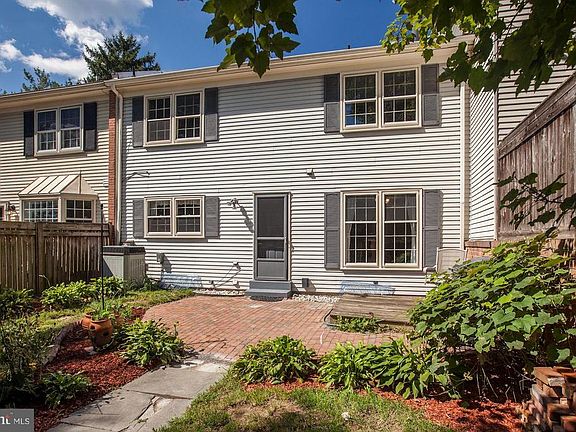 2nd image of 9440 Chatteroy Pl