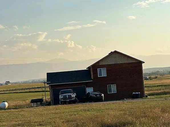 11 Backup St, Roberts, MT 59070