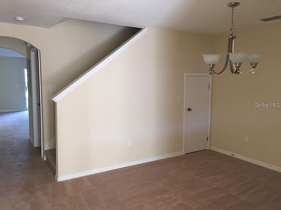 5th image of 375 Carina Cir