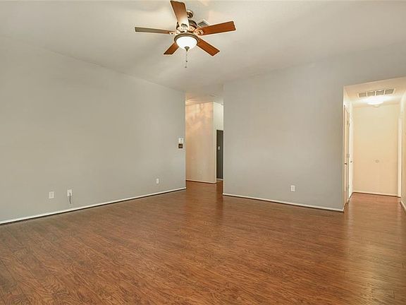 5th image of 8213 Autumn Creek Trl