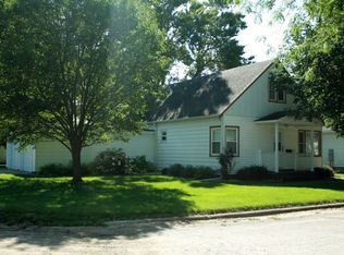 719 2nd St NE, Hampton, IA 50441