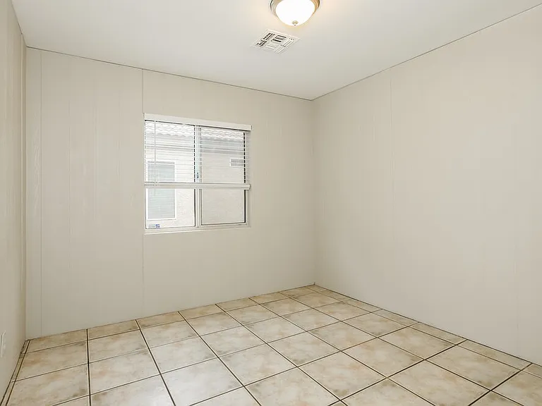 12621 W Bloomfield Rd — Photo 14
