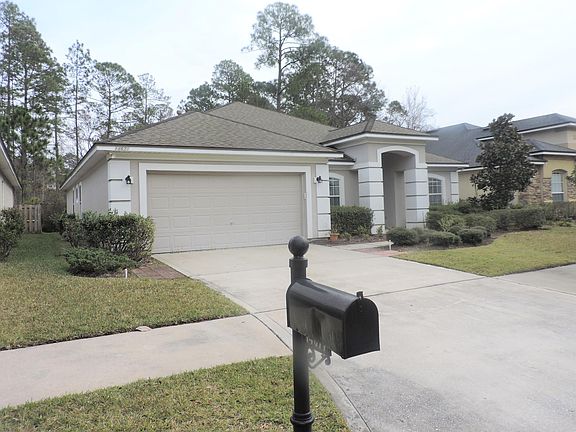 3rd image of 14671 Silver Glen Dr E