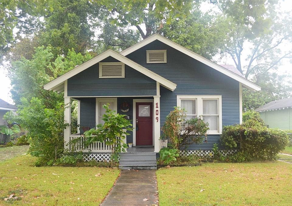 1st image of 109 E 23rd St