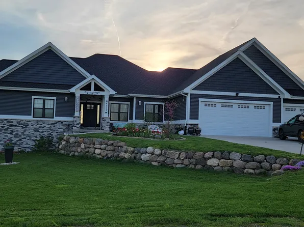 (undisclosed Address), Portage, WI 53901