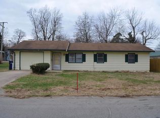 827 Riverside Dr, Neosho, MO 64850