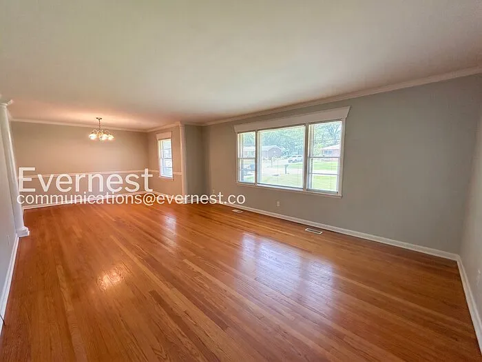 711 Elliott Dr — Photo 11