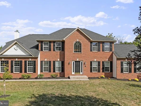 239 Symington Dr, Martinsburg, WV 25404