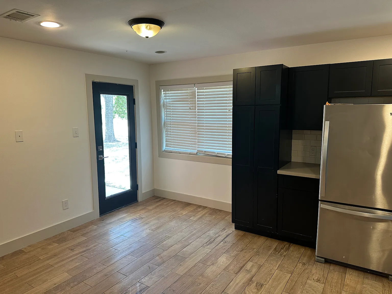 3 bed, 1316 sqft, $1,700 — Photo 4