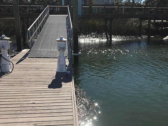 3rd image of C-13 Lady'S Island Marina