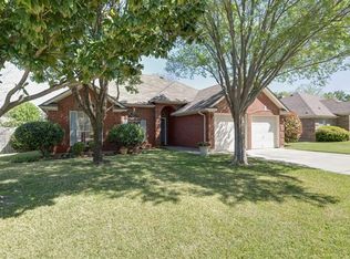 6889 Paintbrush Ct, North Richland Hills, TX 76182