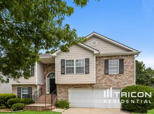 2317 Silver Maple Cir, Ellenwood, GA 30294
