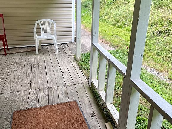 4th image of 503 Roberson Dr #M