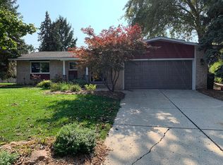 2688 Stonebury Dr, Rochester Hills, MI 48307