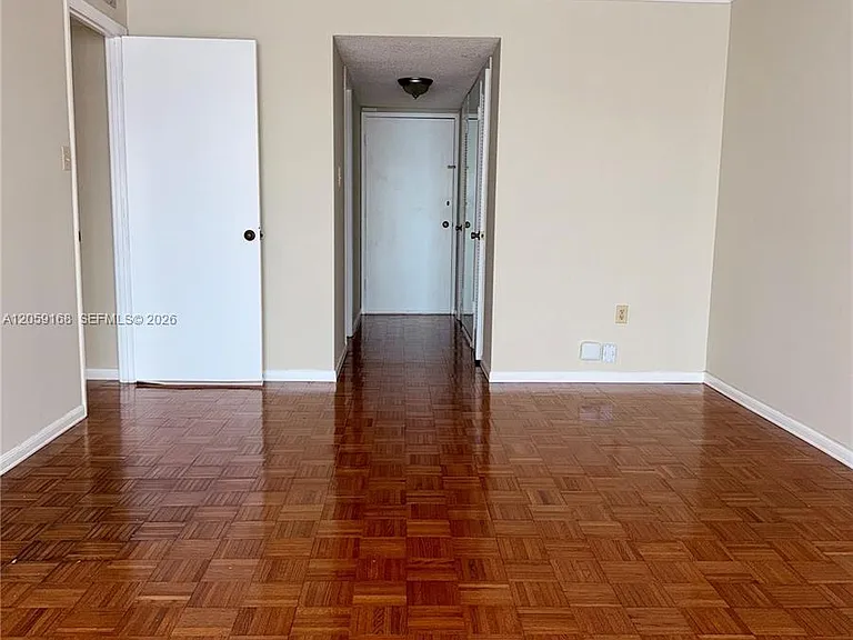18051 Biscayne Blvd #1905 — Photo 13