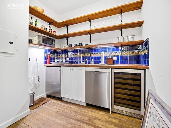 4th image of 140 W 74th St APT 1E