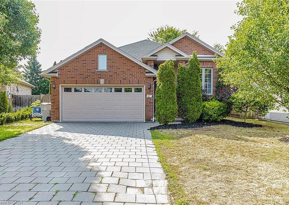 1st image of 47 Queensway Dr