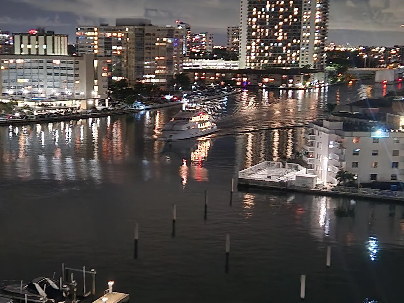 1965 S Ocean Dr — Photo 2