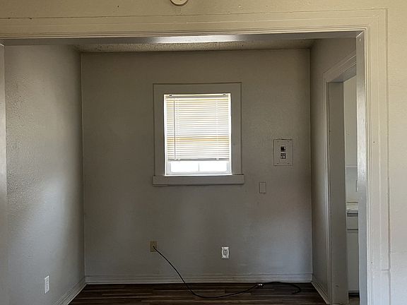 3rd image of 4601 Avenue L #B