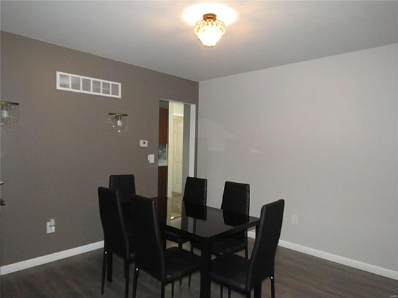 3rd image of 14439 Williamsburg Manor Dr