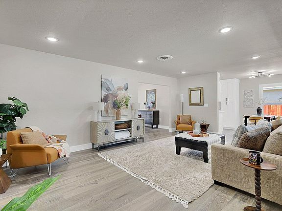 5th image of 570 Clark Ave