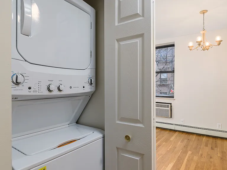 542 Henry St #1A — Photo 7