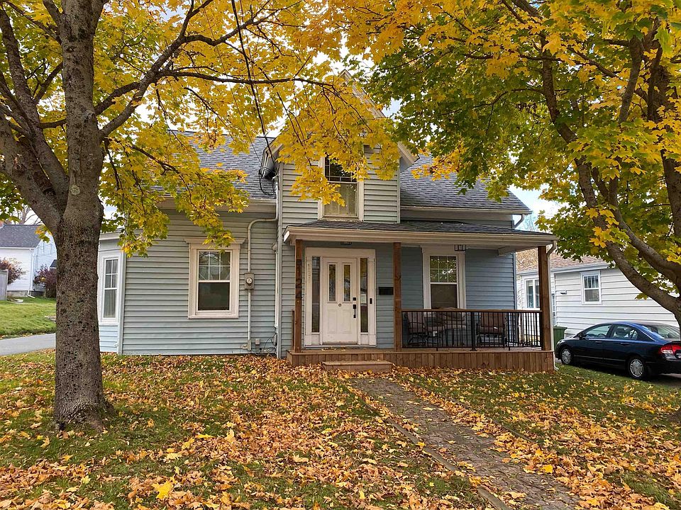 1st image of 124 Young St