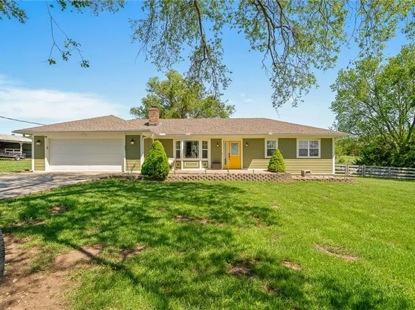 5302 NW State Route 18, Adrian, MO 64720
