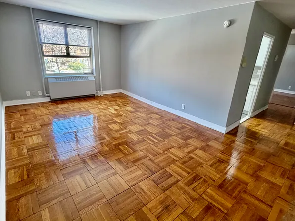 (undisclosed Address), Fresh Meadows, NY 11365
