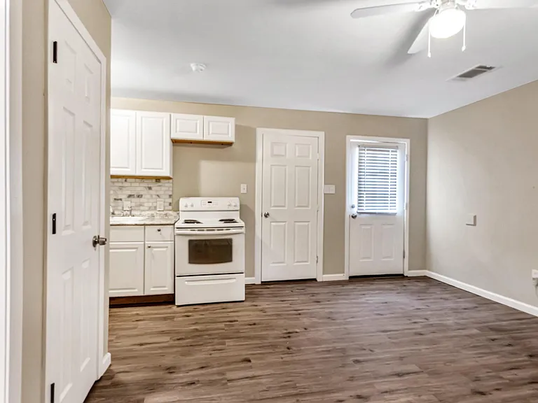 2355 Longhorn St — Photo 15