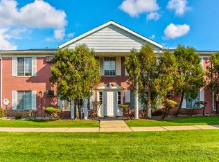 25005 Lawrence Ave #514216BC6, Center Line, MI 48015