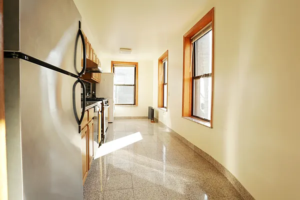 Rented by Metropolitan Property Group | media 8