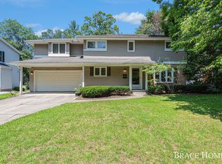 2629 Elmwood Dr SE, East Grand Rapids, MI
