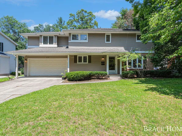 2629 Elmwood Dr SE, East Grand Rapids, MI 49506