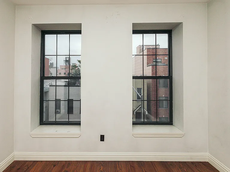 73 Jefferson St #4L — Photo 4