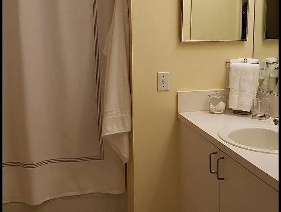 3rd image of 720 S Sapodilla Ave APT 210