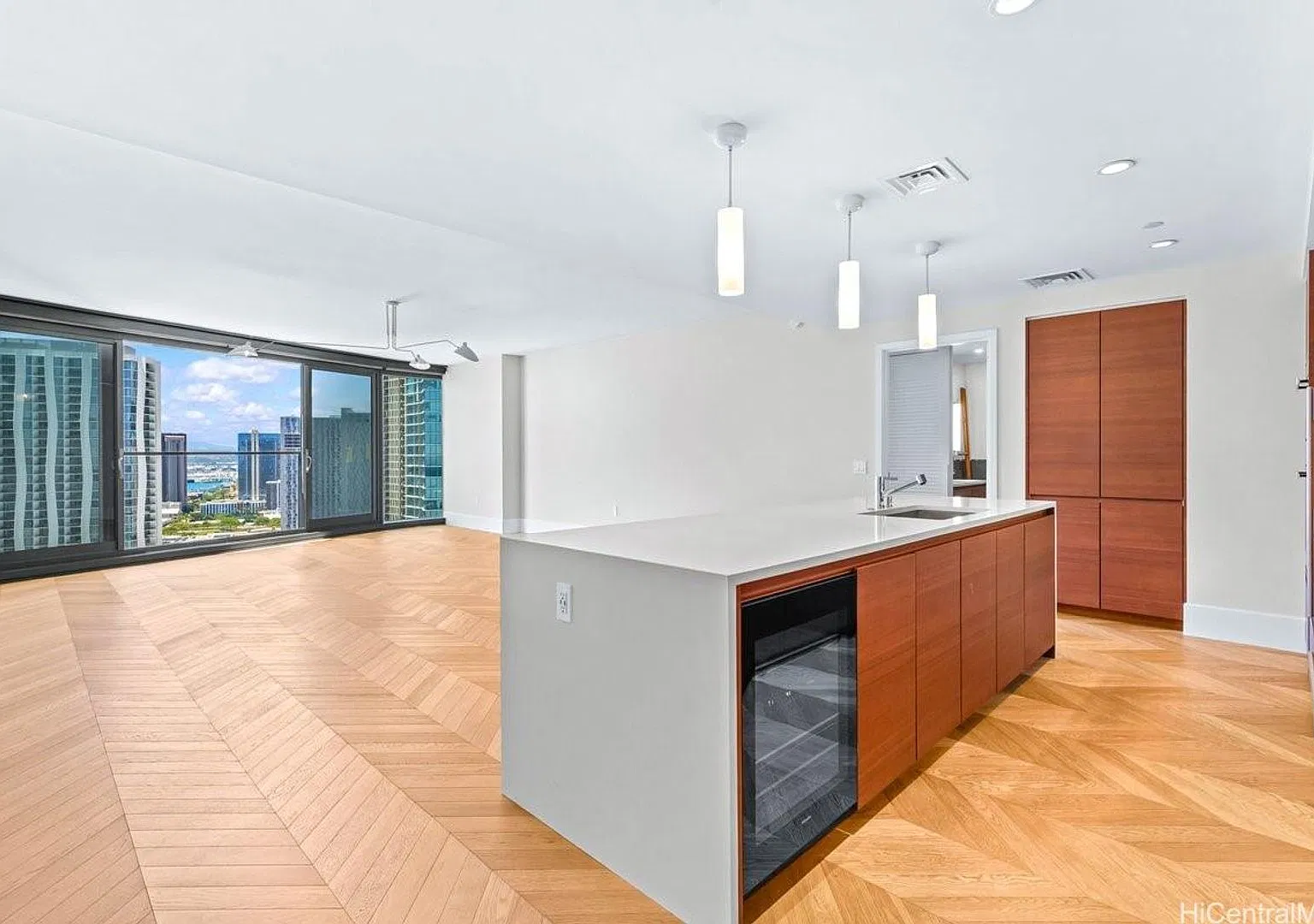1108 Auahi St — Photo 1