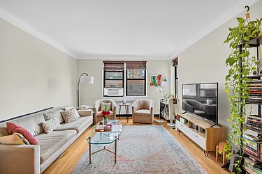 Rented by AVENUE 8 INC