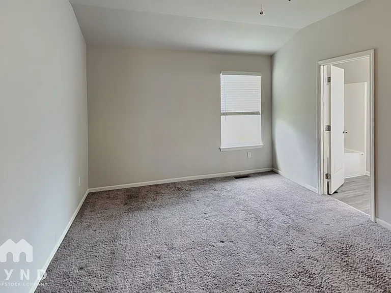 742 S Cypress St — Photo 8