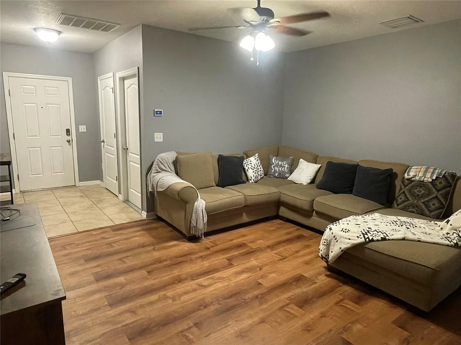 3 bed, 1333 sqft, $2,000 — Photo 4