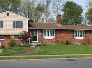 12 Baldwin Rd, Edison, NJ 08817