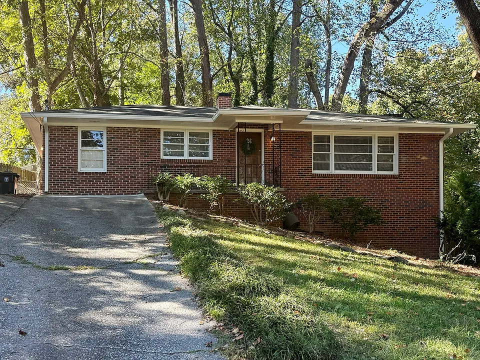 2226 Medfield Trl