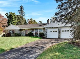 156 Northview Dr, Lancaster, PA 17601