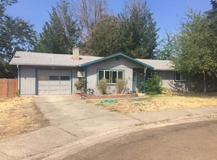 50 SW Blenda Ct, Grants Pass, OR 97526
