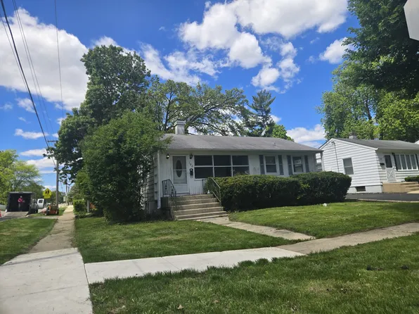 102 N Berteau Ave, Bartlett, IL 60103