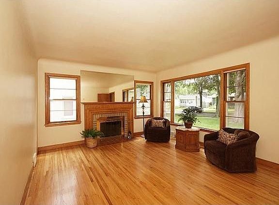 5th image of 4219 26th Ave S